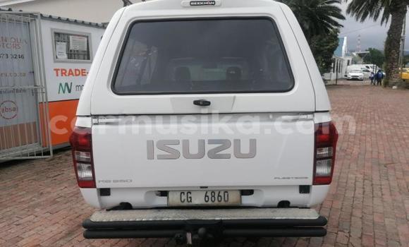 Acheter Occasion Voiture Isuzu KB Blanc à Beitbridge, Matabeleland South Acheter Occasion Voiture Isuzu KB Blanc à Beitbridge, Matabeleland South
