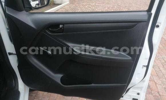 Acheter Occasion Voiture Isuzu KB Blanc à Beitbridge, Matabeleland South Acheter Occasion Voiture Isuzu KB Blanc à Beitbridge, Matabeleland South