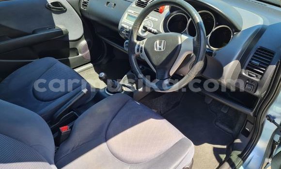 Nunua Ilio tumika Honda Jazz Bluu Gari ndani ya Beitbridge nchini Matabeleland Kusini Nunua Ilio tumika Honda Jazz Bluu Gari ndani ya Beitbridge nchini Matabeleland Kusini