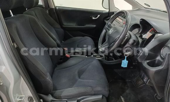 Buy Used Honda Jazz Silver Car in Beitbridge in Matabeleland South Buy Used Honda Jazz Silver Car in Beitbridge in Matabeleland South