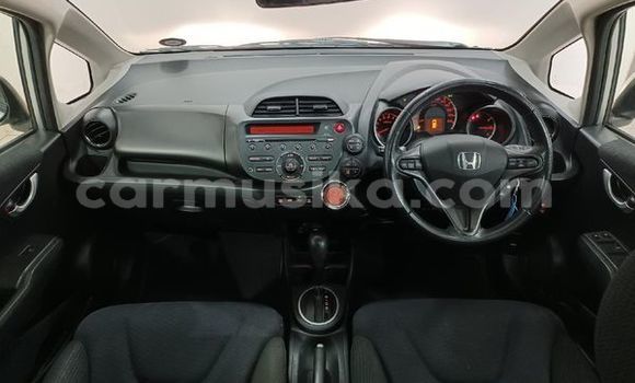 Buy Used Honda Jazz Silver Car in Beitbridge in Matabeleland South Buy Used Honda Jazz Silver Car in Beitbridge in Matabeleland South