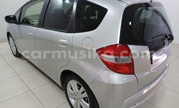 Buy Used Honda Jazz Silver Car in Beitbridge in Matabeleland South Buy Used Honda Jazz Silver Car in Beitbridge in Matabeleland South