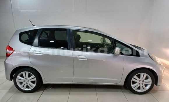 Buy Used Honda Jazz Silver Car in Beitbridge in Matabeleland South Buy Used Honda Jazz Silver Car in Beitbridge in Matabeleland South
