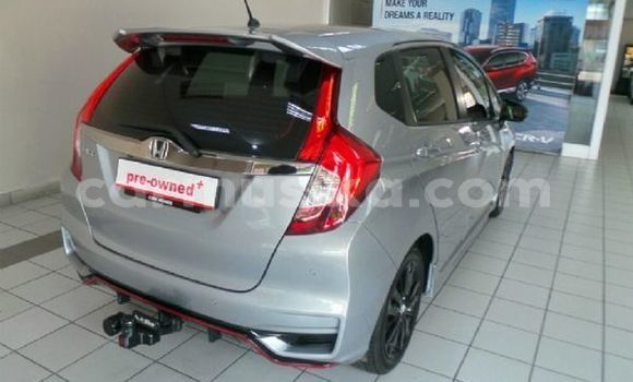 Nunua Ilio tumika Honda Jazz Fedha Gari ndani ya Bulawayo nchini Bulawayo Nunua Ilio tumika Honda Jazz Fedha Gari ndani ya Bulawayo nchini Bulawayo
