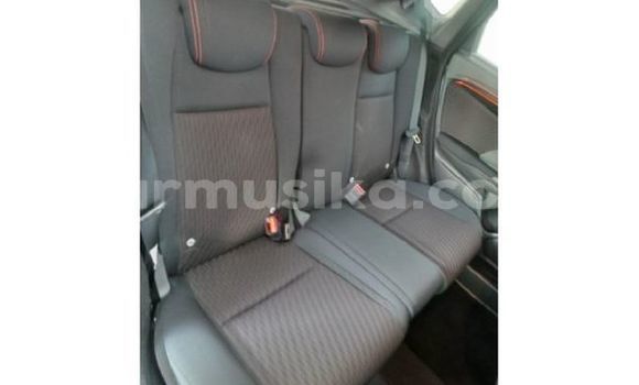 Nunua Ilio tumika Honda Jazz Fedha Gari ndani ya Bulawayo nchini Bulawayo Nunua Ilio tumika Honda Jazz Fedha Gari ndani ya Bulawayo nchini Bulawayo