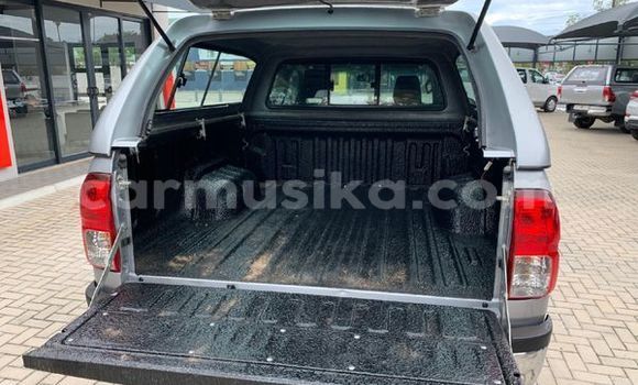 Nunua Ilio tumika Toyota Hilux Fedha Gari ndani ya Bulawayo nchini Bulawayo Nunua Ilio tumika Toyota Hilux Fedha Gari ndani ya Bulawayo nchini Bulawayo