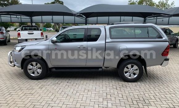 Nunua Ilio tumika Toyota Hilux Fedha Gari ndani ya Bulawayo nchini Bulawayo Nunua Ilio tumika Toyota Hilux Fedha Gari ndani ya Bulawayo nchini Bulawayo