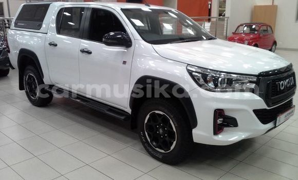 Buy Used Toyota Hilux White Car in Beitbridge in Matabeleland South Buy Used Toyota Hilux White Car in Beitbridge in Matabeleland South