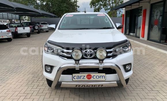 Buy Used Toyota Hilux White Car in Beitbridge in Matabeleland South Buy Used Toyota Hilux White Car in Beitbridge in Matabeleland South