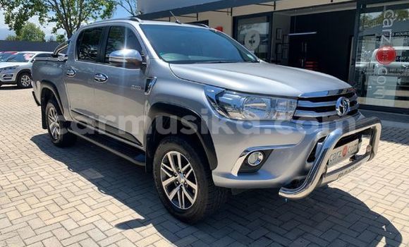 Buy Used Toyota Hilux Silver Car in Beitbridge in Matabeleland South Buy Used Toyota Hilux Silver Car in Beitbridge in Matabeleland South