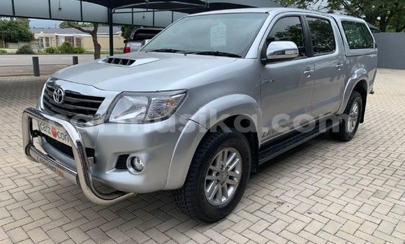 Nunua Ilio tumika Toyota Hilux Fedha Gari ndani ya Beitbridge nchini Matabeleland Kusini