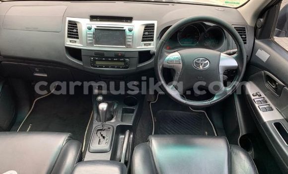 Buy Used Toyota Hilux Silver Car in Beitbridge in Matabeleland South Buy Used Toyota Hilux Silver Car in Beitbridge in Matabeleland South