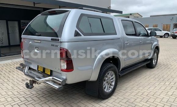 Buy Used Toyota Hilux Silver Car in Beitbridge in Matabeleland South Buy Used Toyota Hilux Silver Car in Beitbridge in Matabeleland South