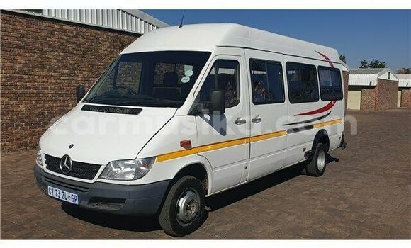 Acheter Occasion Voiture Mercedes‒Benz S–Class Blanc à Beitbridge, Matabeleland South Acheter Occasion Voiture Mercedes‒Benz S–Class Blanc à Beitbridge, Matabeleland South