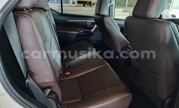 Buy Used Toyota Fortuner White Car in Beitbridge in Matabeleland South Buy Used Toyota Fortuner White Car in Beitbridge in Matabeleland South