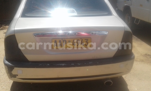 Tenga Tsaru Ford Laser Beige Mota in Bulawayo in Bulawayo Tenga Tsaru Ford Laser Beige Mota in Bulawayo in Bulawayo