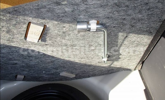 Nunua Ilio tumika Suzuki SX4 Nyeupe Gari ndani ya Beitbridge nchini Matabeleland Kusini Nunua Ilio tumika Suzuki SX4 Nyeupe Gari ndani ya Beitbridge nchini Matabeleland Kusini