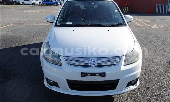 Nunua Ilio tumika Suzuki SX4 Nyeupe Gari ndani ya Beitbridge nchini Matabeleland Kusini Nunua Ilio tumika Suzuki SX4 Nyeupe Gari ndani ya Beitbridge nchini Matabeleland Kusini