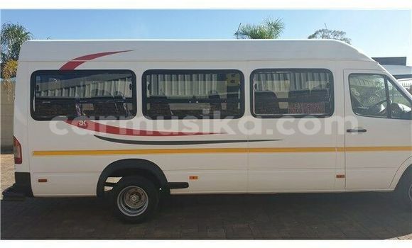 Acheter Occasion Voiture Mercedes‒Benz S–Class Blanc à Beitbridge, Matabeleland South Acheter Occasion Voiture Mercedes‒Benz S–Class Blanc à Beitbridge, Matabeleland South