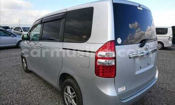 Tenga Tsaru Toyota Noah Sirivha Mota in Beitbridge in Matabeleland South Tenga Tsaru Toyota Noah Sirivha Mota in Beitbridge in Matabeleland South