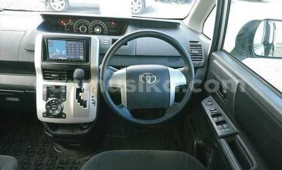 Tenga Tsaru Toyota Noah Sirivha Mota in Beitbridge in Matabeleland South Tenga Tsaru Toyota Noah Sirivha Mota in Beitbridge in Matabeleland South