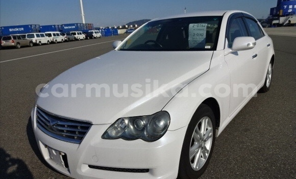 Buy Used Toyota Mark X White Car in Beitbridge in Matabeleland South