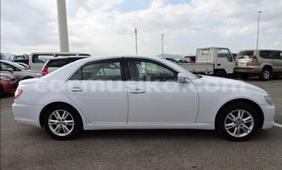 Tenga Tsaru Toyota Mark X Chena Mota in Beitbridge in Matabeleland South Tenga Tsaru Toyota Mark X Chena Mota in Beitbridge in Matabeleland South