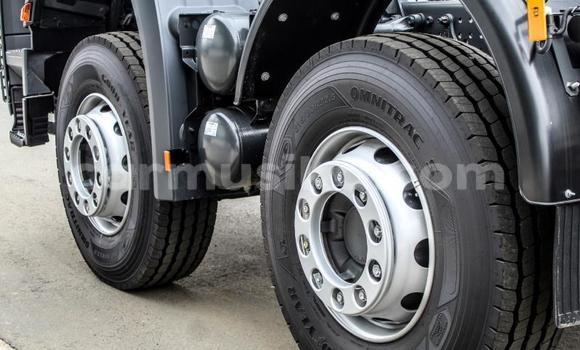 Nunua Ilio tumika Mercedes‒Benz Arocs Nyeupe Lori ndani ya Mlima Pleasant nchini Harare Nunua Ilio tumika Mercedes‒Benz Arocs Nyeupe Lori ndani ya Mlima Pleasant nchini Harare