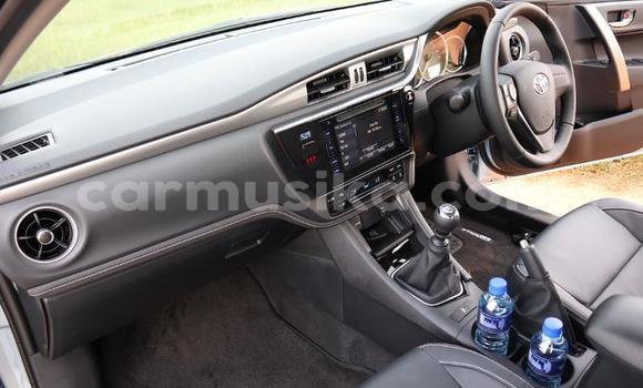 Acheter Occasion Voiture Toyota Corolla Bleu à Beitbridge, Matabeleland South Acheter Occasion Voiture Toyota Corolla Bleu à Beitbridge, Matabeleland South