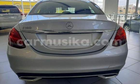 Buy Used Mercedes‒Benz C-klasse Silver Car in Beitbridge in Matabeleland South Buy Used Mercedes‒Benz C-klasse Silver Car in Beitbridge in Matabeleland South