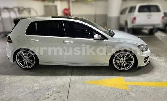 Acheter Occasion Voiture Volkswagen Polo GTI Blanc à Beitbridge, Matabeleland South Acheter Occasion Voiture Volkswagen Polo GTI Blanc à Beitbridge, Matabeleland South