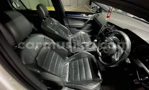 Acheter Occasion Voiture Volkswagen Polo GTI Blanc à Beitbridge, Matabeleland South Acheter Occasion Voiture Volkswagen Polo GTI Blanc à Beitbridge, Matabeleland South