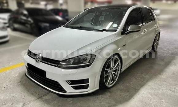 Acheter Occasion Voiture Volkswagen Polo GTI Blanc à Beitbridge, Matabeleland South Acheter Occasion Voiture Volkswagen Polo GTI Blanc à Beitbridge, Matabeleland South