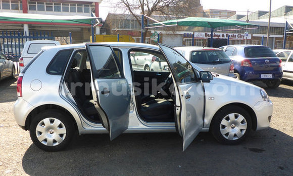 Tenga Tsaru Volkswagen Polo Sirivha Mota in Beitbridge in Matabeleland South Tenga Tsaru Volkswagen Polo Sirivha Mota in Beitbridge in Matabeleland South