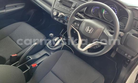 Buy Used Honda Jazz White Car in Beitbridge in Matabeleland South Buy Used Honda Jazz White Car in Beitbridge in Matabeleland South