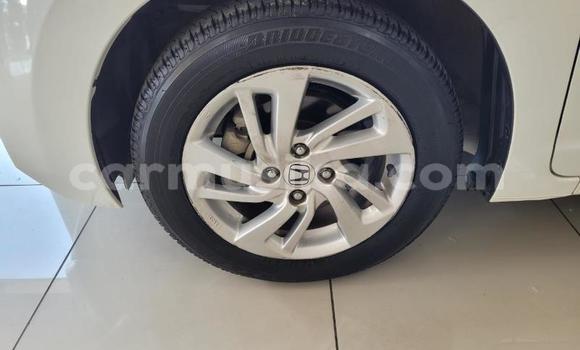 Buy Used Honda Jazz White Car in Beitbridge in Matabeleland South Buy Used Honda Jazz White Car in Beitbridge in Matabeleland South