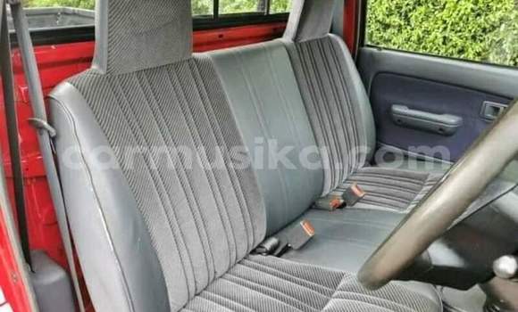 Tenga Tsaru Toyota Hilux Tsvuku Mota in Beitbridge in Matabeleland South Tenga Tsaru Toyota Hilux Tsvuku Mota in Beitbridge in Matabeleland South