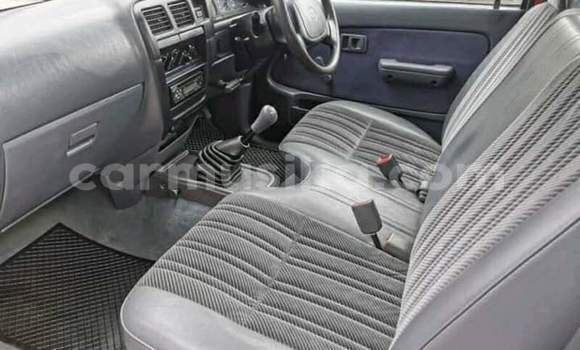 Tenga Tsaru Toyota Hilux Tsvuku Mota in Beitbridge in Matabeleland South Tenga Tsaru Toyota Hilux Tsvuku Mota in Beitbridge in Matabeleland South