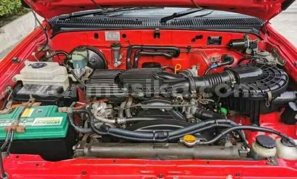 Tenga Tsaru Toyota Hilux Tsvuku Mota in Beitbridge in Matabeleland South Tenga Tsaru Toyota Hilux Tsvuku Mota in Beitbridge in Matabeleland South