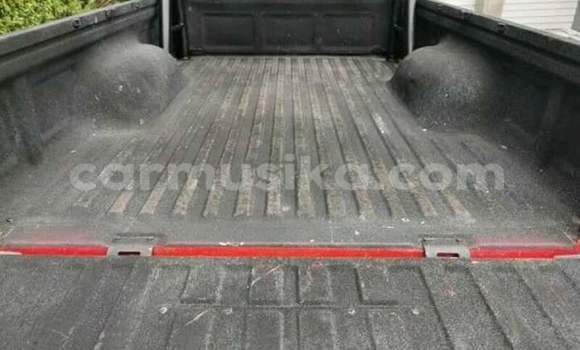 Tenga Tsaru Toyota Hilux Tsvuku Mota in Beitbridge in Matabeleland South Tenga Tsaru Toyota Hilux Tsvuku Mota in Beitbridge in Matabeleland South