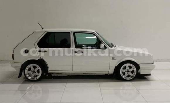 Tenga Tsaru Volkswagen Golf Chena Mota in Beitbridge in Matabeleland South Tenga Tsaru Volkswagen Golf Chena Mota in Beitbridge in Matabeleland South