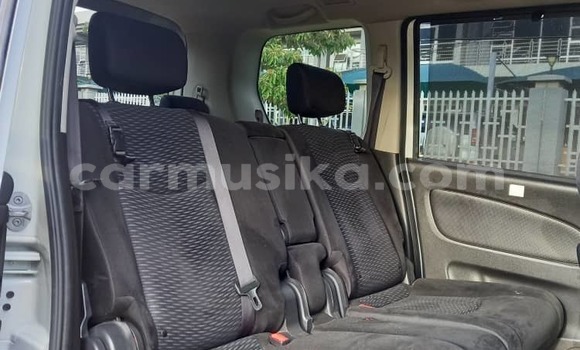Tenga Tsaru Nissan Serena Chena Mota in Harare in Harare Tenga Tsaru Nissan Serena Chena Mota in Harare in Harare