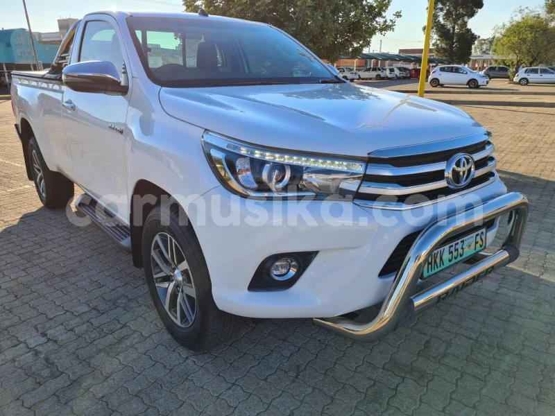 Big with watermark toyota hilux matabeleland south beitbridge 27843