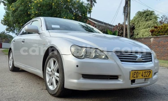 Nunua Ilio tumika Toyota Mark X Fedha Gari ndani ya Harare nchini Harare
