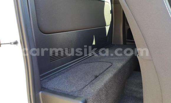 Buy Used Toyota Hilux White Car in Beitbridge in Matabeleland South Buy Used Toyota Hilux White Car in Beitbridge in Matabeleland South