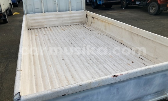 Acheter Occasion Utilitaire Toyota Dyna Blanc à Beitbridge, Matabeleland South Acheter Occasion Utilitaire Toyota Dyna Blanc à Beitbridge, Matabeleland South