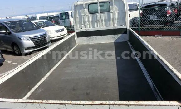 Acheter Occasion Utilitaire Toyota Dyna Blanc à Beitbridge, Matabeleland South Acheter Occasion Utilitaire Toyota Dyna Blanc à Beitbridge, Matabeleland South