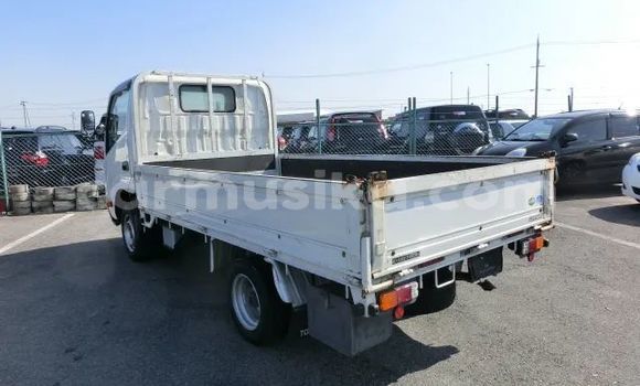 Acheter Occasion Utilitaire Toyota Dyna Blanc à Beitbridge, Matabeleland South Acheter Occasion Utilitaire Toyota Dyna Blanc à Beitbridge, Matabeleland South