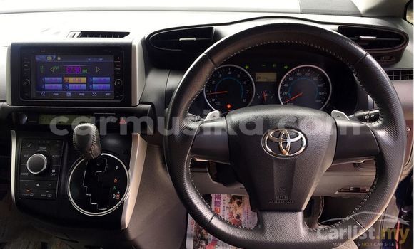 Buy Used Toyota Wish Red Car in Beitbridge in Matabeleland South Buy Used Toyota Wish Red Car in Beitbridge in Matabeleland South