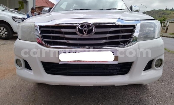 Buy Used Toyota Hilux White Car in Beitbridge in Matabeleland South Buy Used Toyota Hilux White Car in Beitbridge in Matabeleland South